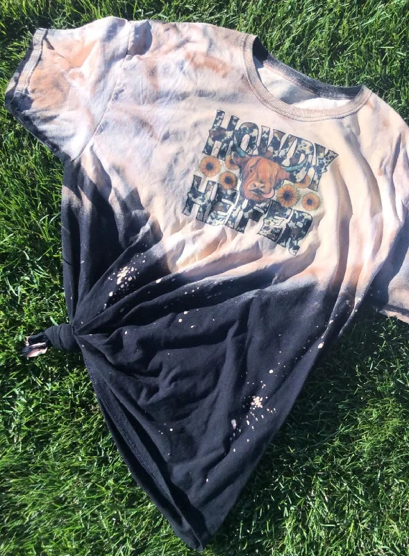 Howdy Heifer Highland Cow-Sunflower-Sublimation Design-Bleached Black and White Tied T Shirt-Size XL Elegant Off-Shoulder Short Shirt Howdy Heifer Highland Cow-Sunflower-Sublimation Design-Bleached Black and White Tied T Shirt-Size XL Elegant Off-Shoulder Short Shirt