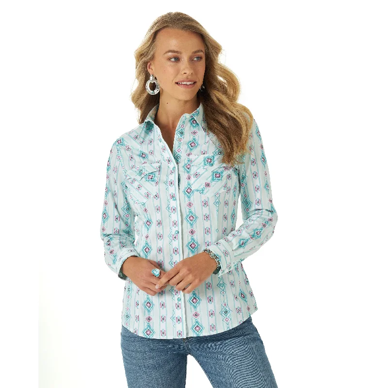 Wrangler USA Ladies Retro Vintage Western Shirt - Teal - 112315062 Relaxed Button-Down Short Shirt Wrangler USA Ladies Retro Vintage Western Shirt - Teal - 112315062 Relaxed Button-Down Short Shirt