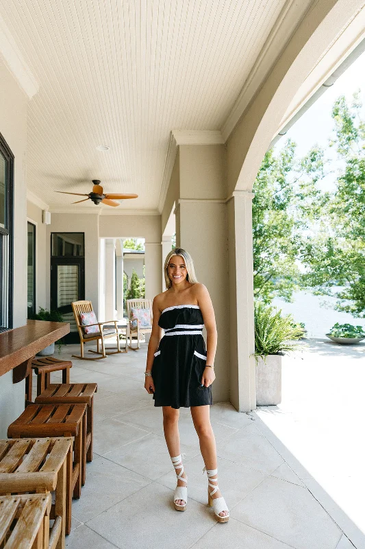 Danica Mini Dress - Black/White Fashionable Mini Dress with Pockets