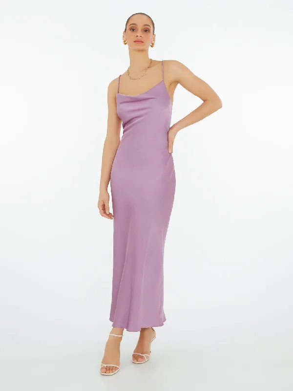 Riviera Midi Dress in Lavender Comfortable Short Sleeve Midi Dress