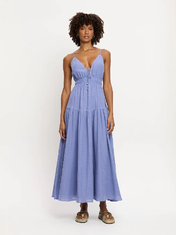 Chantelle Maxi Dress Fashionable Open-Back Maxi Dress