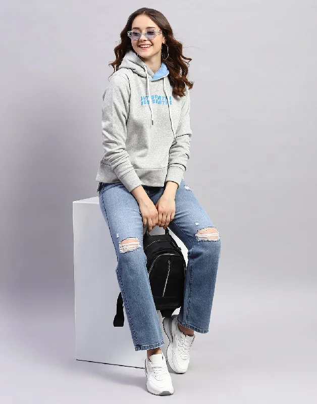 Women Grey Solid Hooded Full Sleeve Sweatshirt Hoodie with Crew Neck Simple Timeless