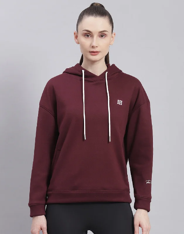 Women Maroon Solid Hooded Full Sleeve Sweatshirt Hoodie with Gradient Ombre Colorful